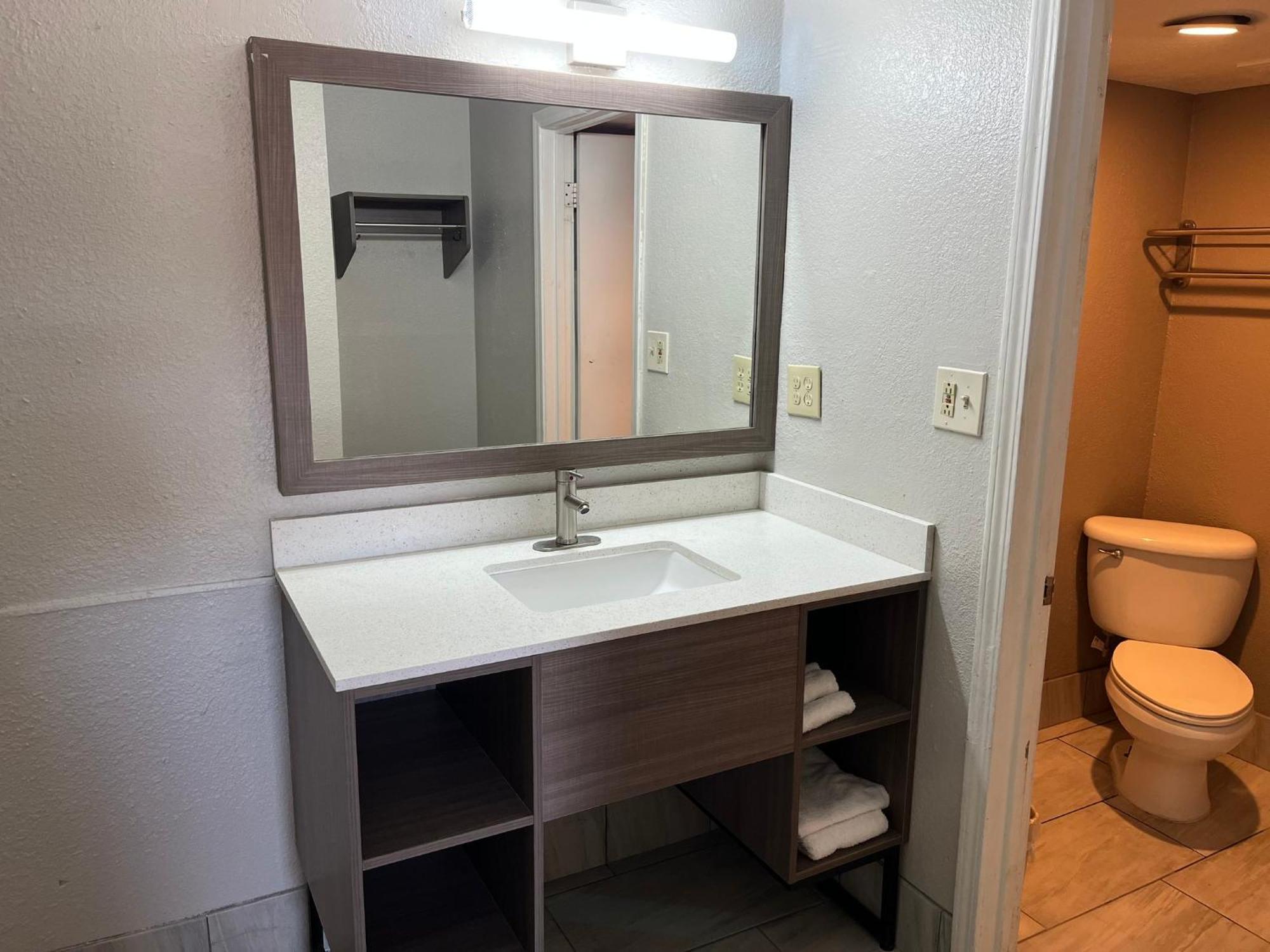 Red Roof Inn Memphis - Graceland Airport Екстер'єр фото