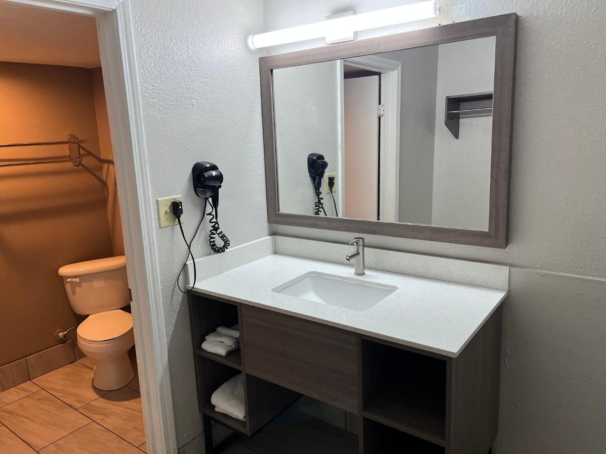 Red Roof Inn Memphis - Graceland Airport Екстер'єр фото